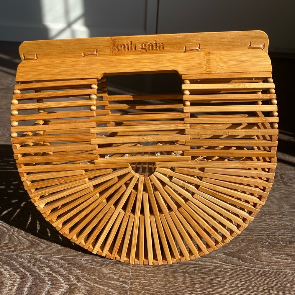 NEW WITHOUT TAGS: Cult Gaia Ark Wooden Clutch